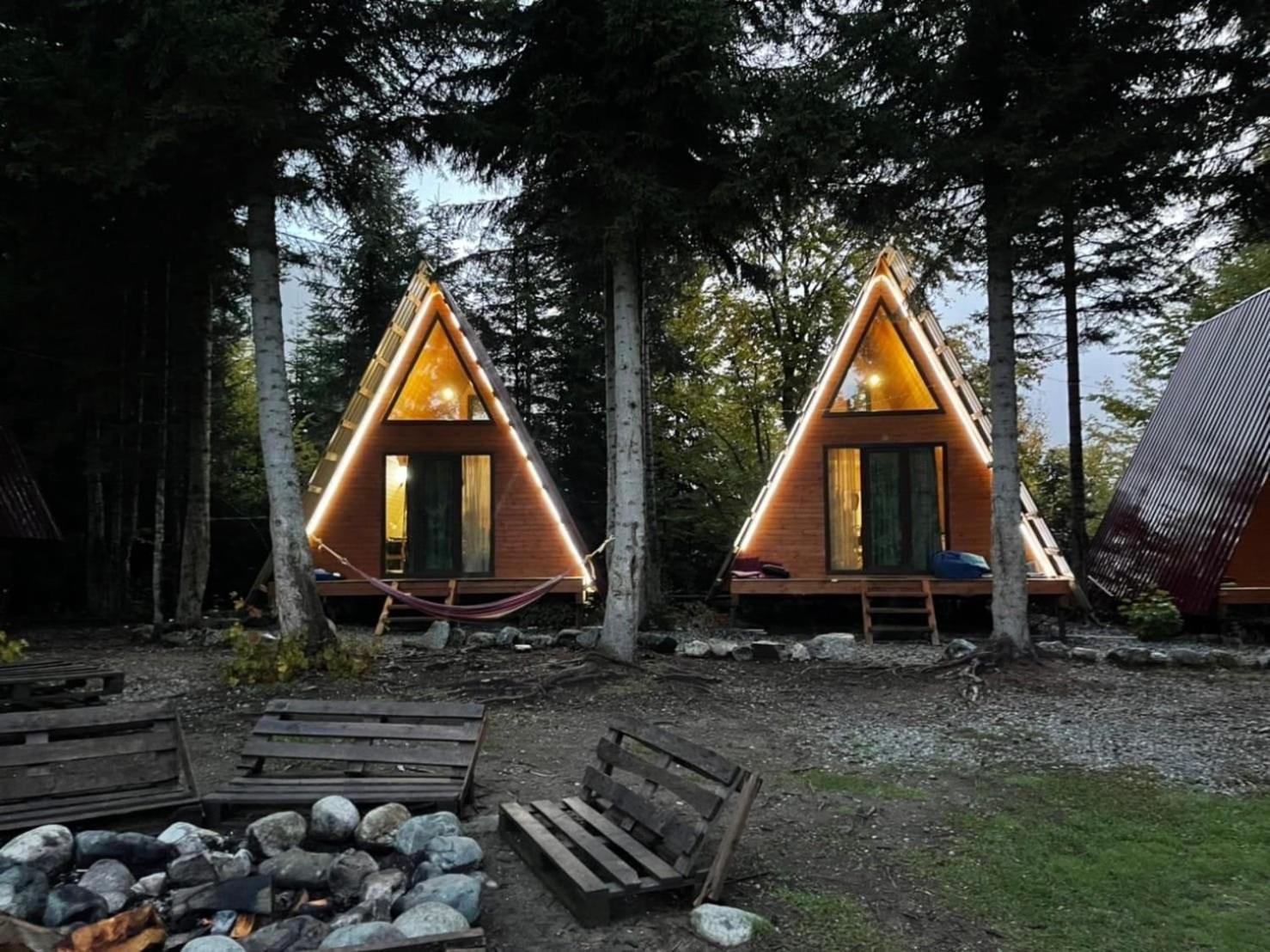 Bude Mestia Cottages Экстерьер фото